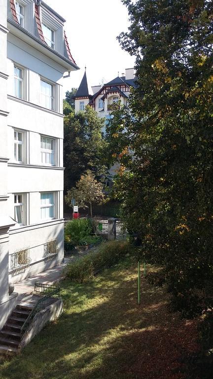 Apartment Krále Jiřího KLV Exterior foto