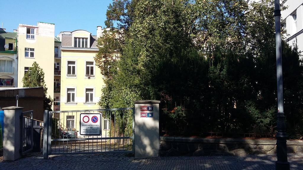 Apartment Krále Jiřího KLV Exterior foto